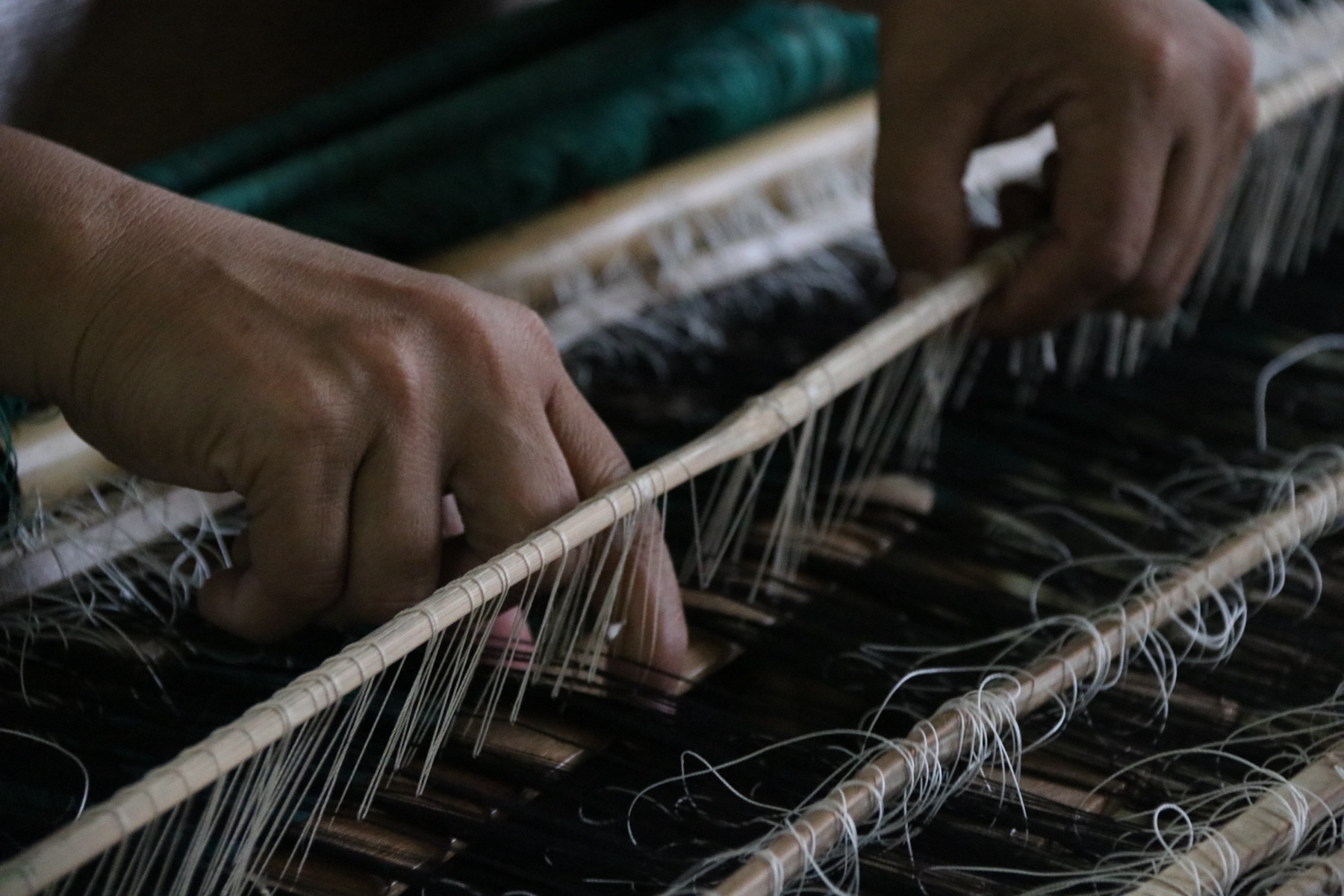 Hinggi weaving — lineage motif